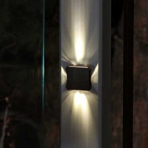 Dekor Elite Bi-Directional Post Light - Installed Closer View