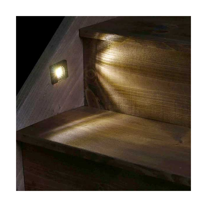 Dekor Recessed Stair Light With Faceplate Installed