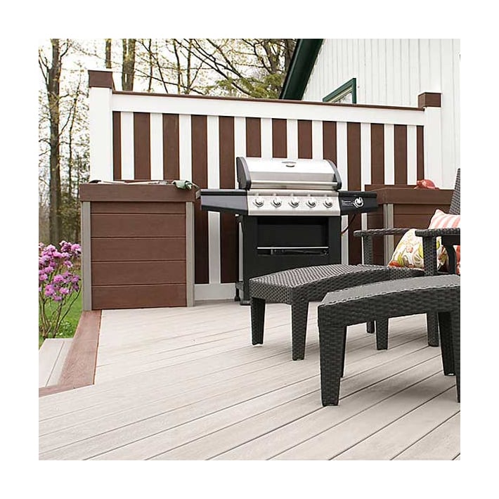 Trex Transcend Decking - Earth Tones Collection - Gravel Path with Fire Pit