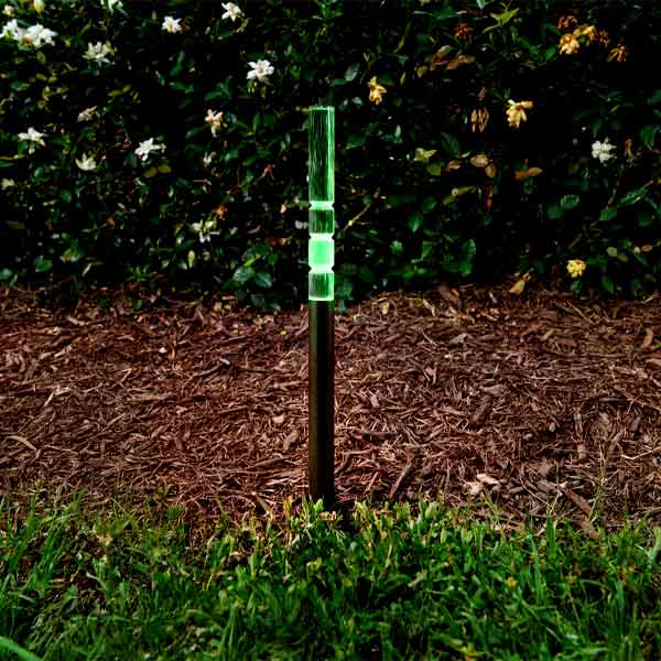 Dekor RGBW Lucentis Pathway Light Lit Green