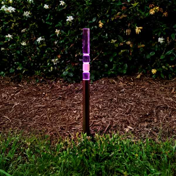 Dekor RGBW Lucentis Pathway Light Lit Pink