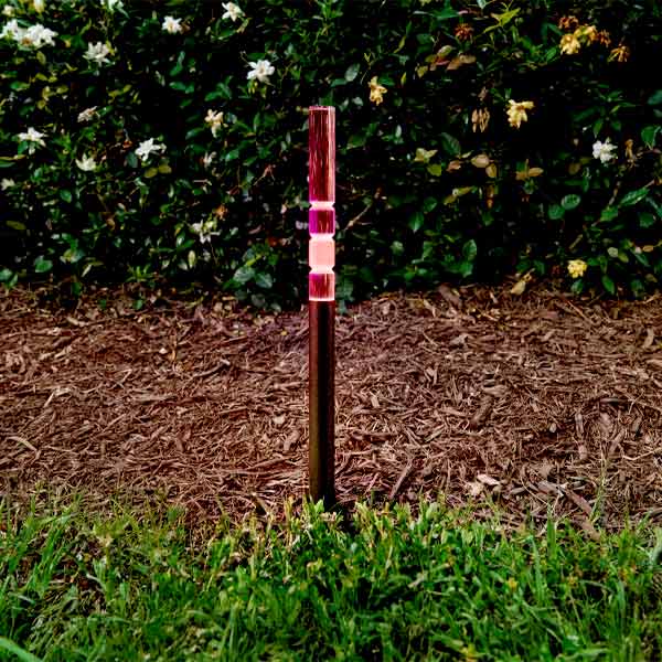 Dekor RGBW Lucentis Pathway Light Lit Red