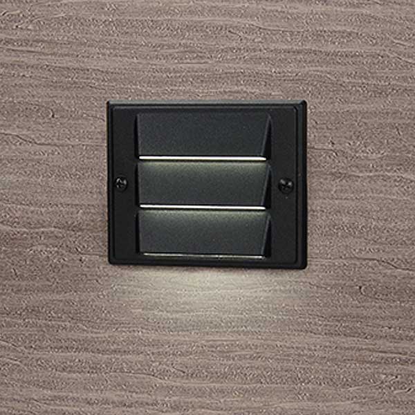 DekPro Effex Louvered Flush Riser Light - Installed