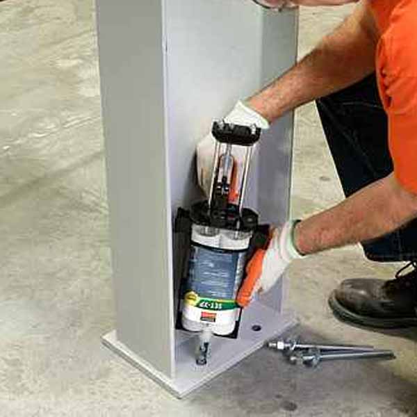 Simpson EDT22S Manual Dispensing Tool In Use